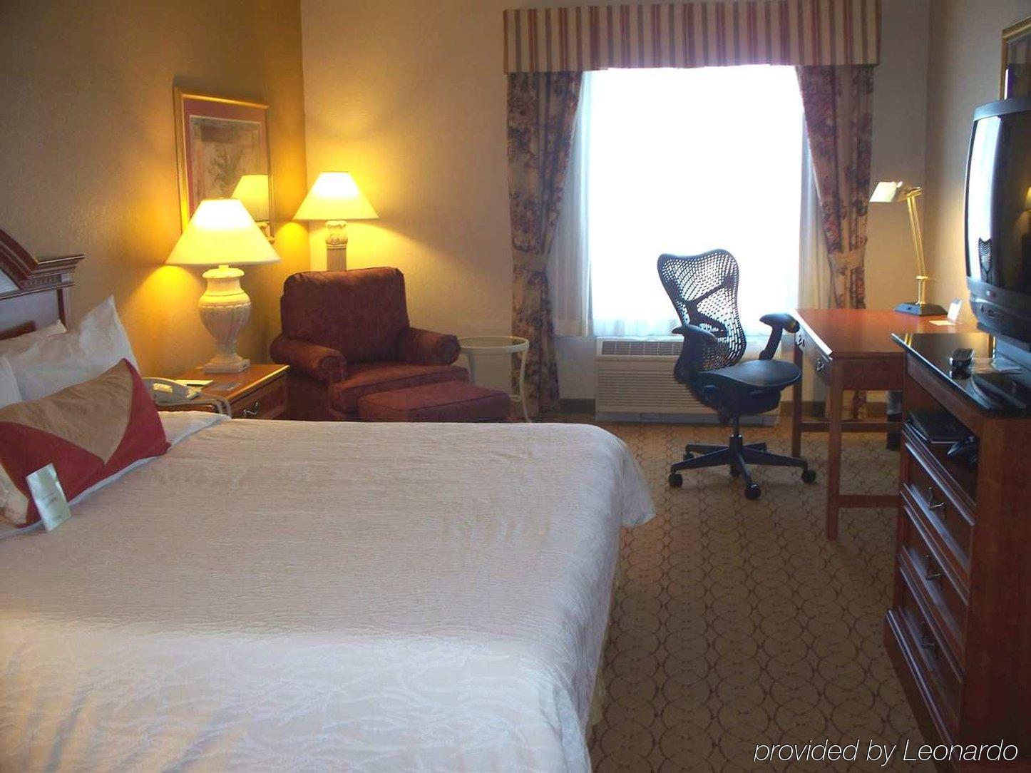 Hilton Garden Inn Fort Wayne Room photo